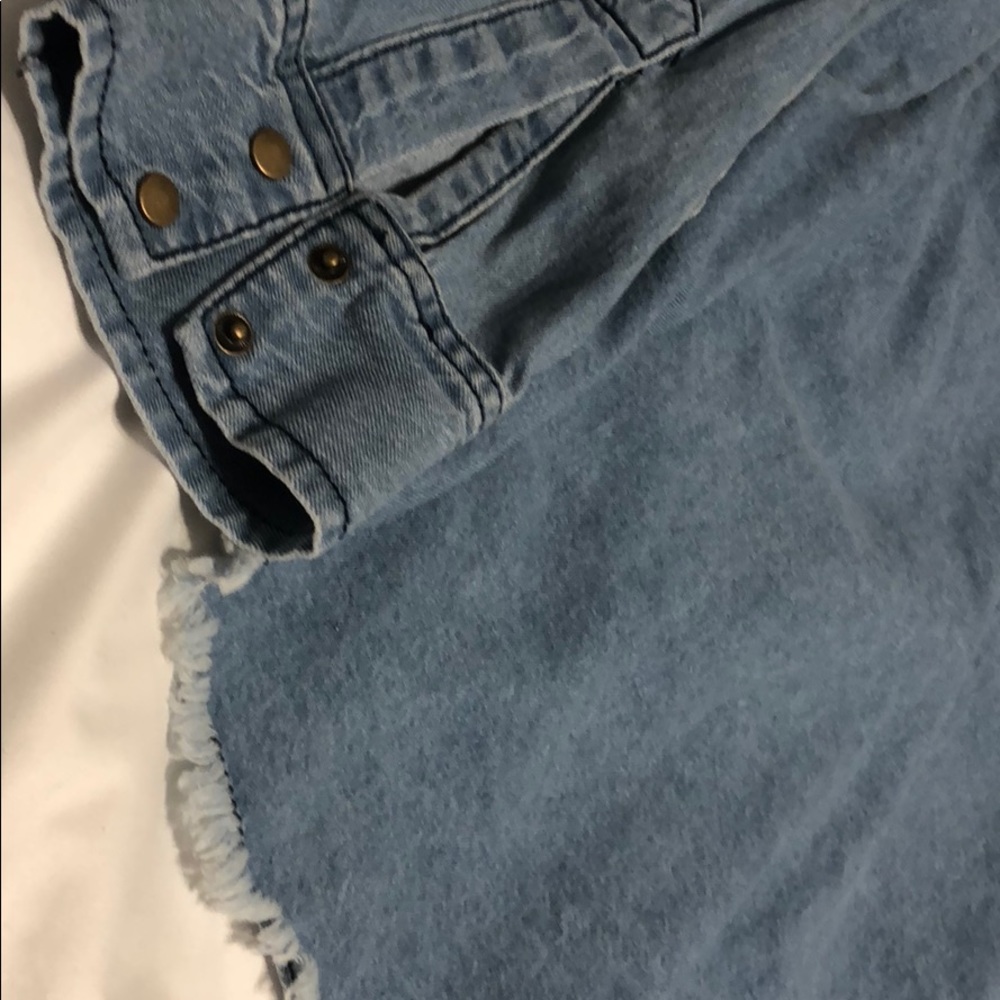 Jean button down - Picture 3 of 3